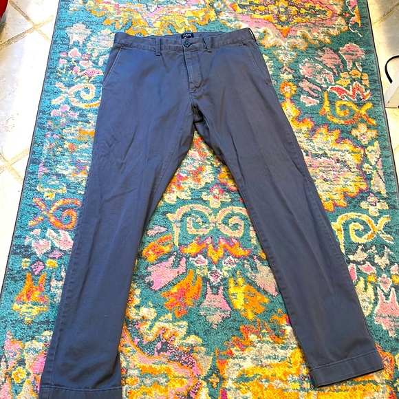 JCrew The Driggs Khakis Men’s 30 in waist and 30 in length. - Picture 1 of 3